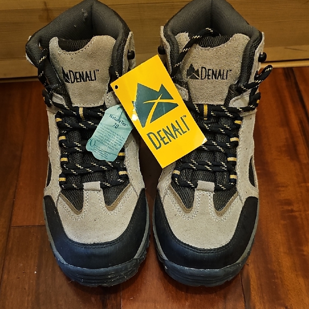 Men's Black and Gray Hiking Boots